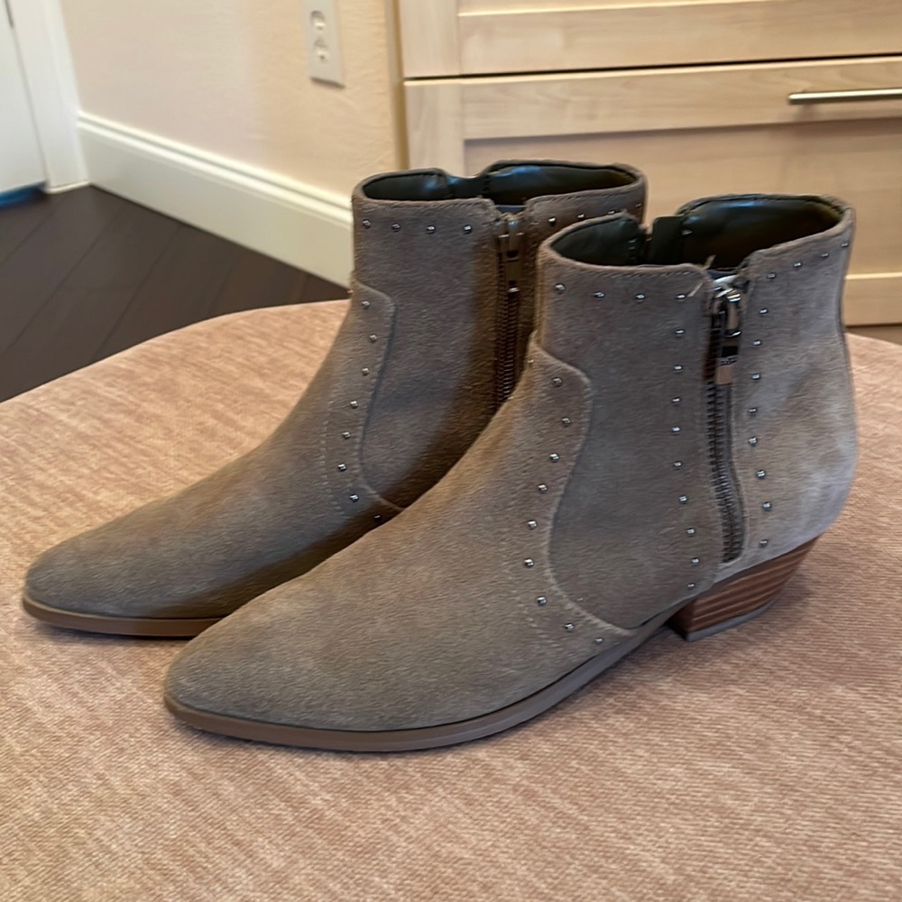 Marc Fisher booties size 6.5